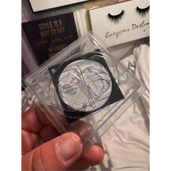 CHRISTIAN DIOR ~ DIORSKIN NUDE AIR LUMINIZER POWDER ~ # 01 ~ 0.21 OZ UNBOXED - Picture 5 of 5